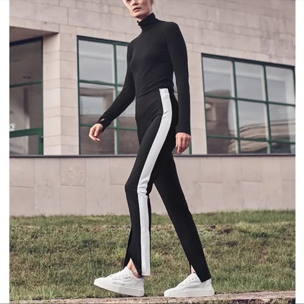Athleta Interstellar Tight Black & White Size 2